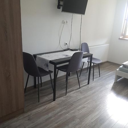 Stas -Przy Szkole Nr 3 W Skawie Skawa Luaran gambar